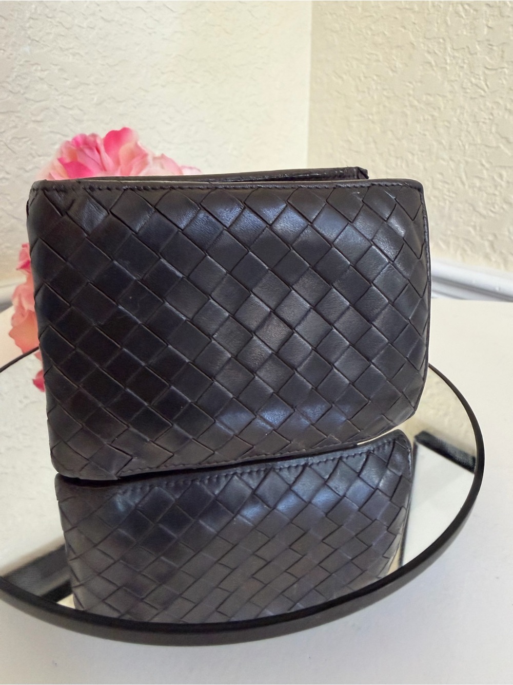 Bottega Veneta Men's Intrecciato Woven Leather Bifold Wallet Dark Brown - Picture 2 of 15